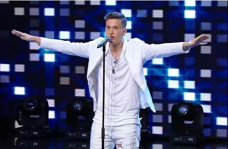 Românul care fost încurajat de Robbie Williams să cânte, pe scena X Factor: "Nici acum nu-mi vine să cred"