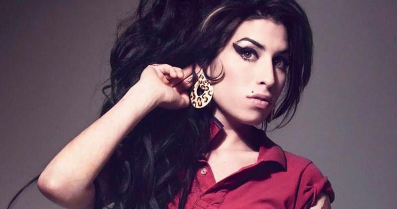 BOALA care ne ucide! Ei sunt cei mai iubiți actori și cântăreți care s-au sinucis din cauza DEPRESIEI! Îi recunoști?