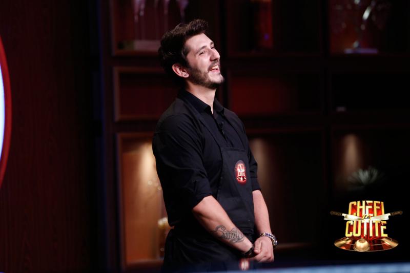 Bogdan Dumbravă a pus bilete în șapcă, a ales unul și a plecat în Germania! Tânărul curajos i-a dat GATA pe cei trei chefi!