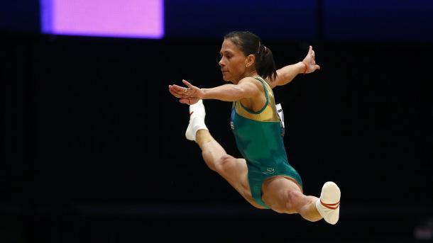 Povestea Oksanei Şuşovitina, gimnasta care la 43 de ani concurează la cel mai înalt nivel. Le-a avut ca adversare pe Cătălina Ponor sau Lavinia Miloșovici. Ele au renunțat, ea nu!