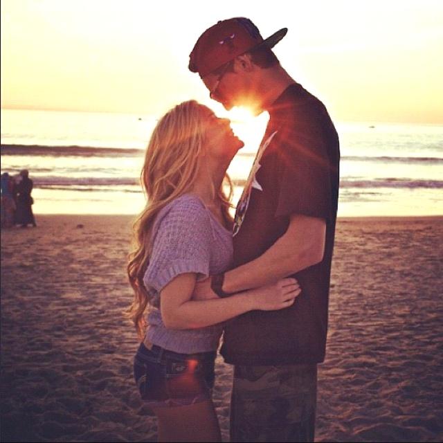 Ce se întâmplă dacă partenerul tău e mai înalt decât tine! Răspunsul te va pune pe gânduri