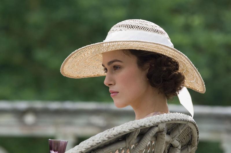 Una dintre cele mai frumoase femei din lume face dezvăluiri dureroase despre problemele sale psihice: ”Eram o creatură ciudată, cu faţă ciudată”