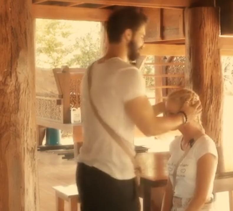 Atingeri, sărutări și momente FIERBINȚI la „Insula iubirii”! Apar cupluri noi și imaginile sunt interzise minorilor