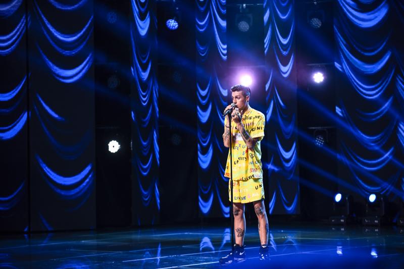 Delia, surprinsă de un italian pe scena X Factor: ”Tu sigur ai fost în cabina mea înainte”
