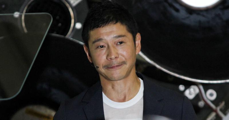 Scenariile SF au prins viață! Un turist japonez va face înconjurul Lunii! Cât a costat biletul