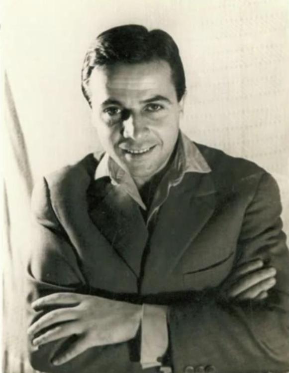 Unul dintre cei mai îndrăgiți artiști de la noi a murit! Era cunoscut pentru una dintre cele mai celebre melodii românești