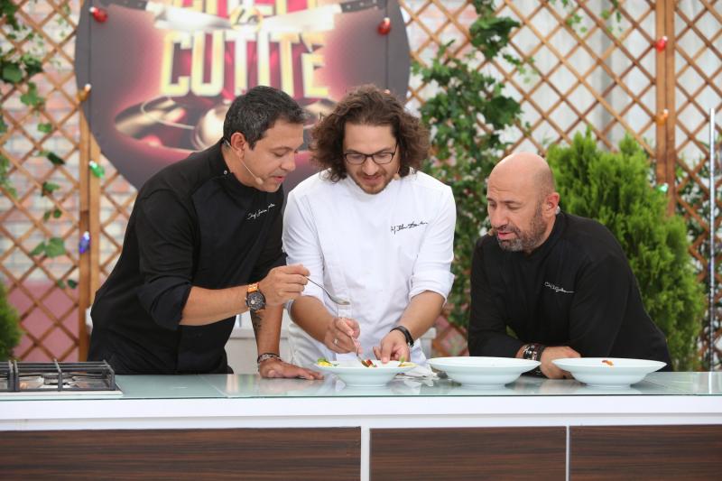 Marți seară, la ”Chefi la cuțite”: Florin Dumitrescu, surpriză inedită din partea soției și a celor două fetițe