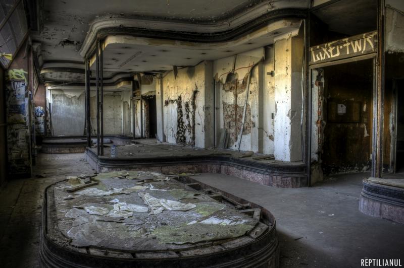 A fost demolat magazinul preferat al lui Nicolae Ceaușescu, situat în buricul Bucureștiului! De aici își cumpăra tovarășul hainele