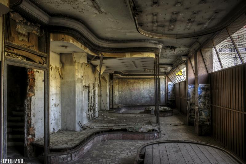 A fost demolat magazinul preferat al lui Nicolae Ceaușescu, situat în buricul Bucureștiului! De aici își cumpăra tovarășul hainele