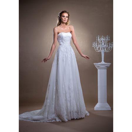 Black Friday 2018. Oferta eMAG la 15.00: BMW i8, Rochii de Mireasă și TV 4K