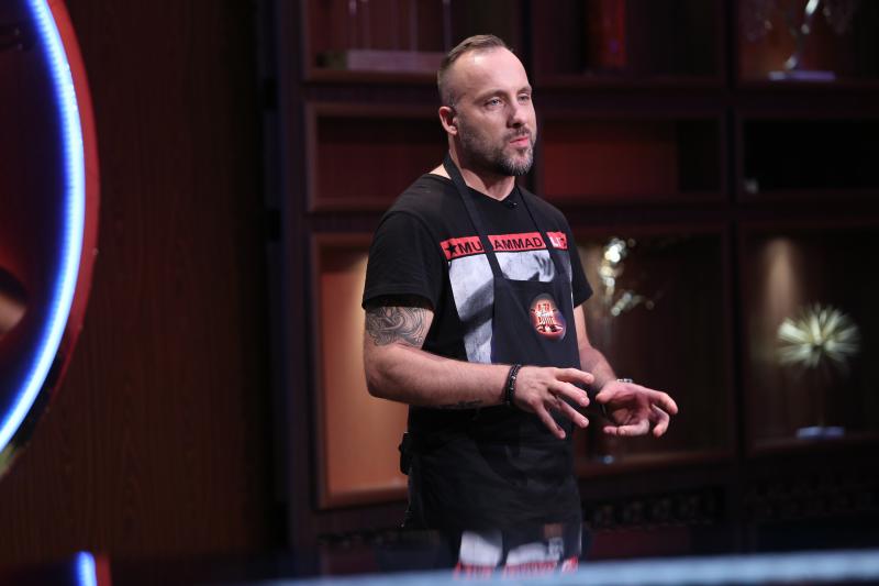 Bontea s-a accidentat grav la deget, de dragul victoriei! Ediție plină de surprize la „Chefi la cuțite”, cu rețete de care sigur nu ai auzit