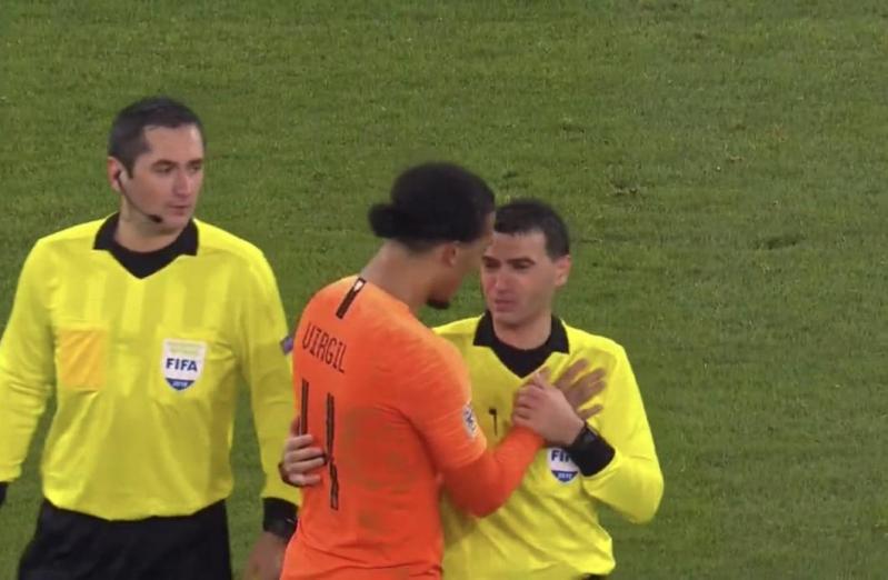 Câtă durere! Ovidiu Hațegan a aflat că mama sa a murit în timp ce arbitra un meci din Liga Națiunilor: “Era distrus, avea lacrimi în ochi”