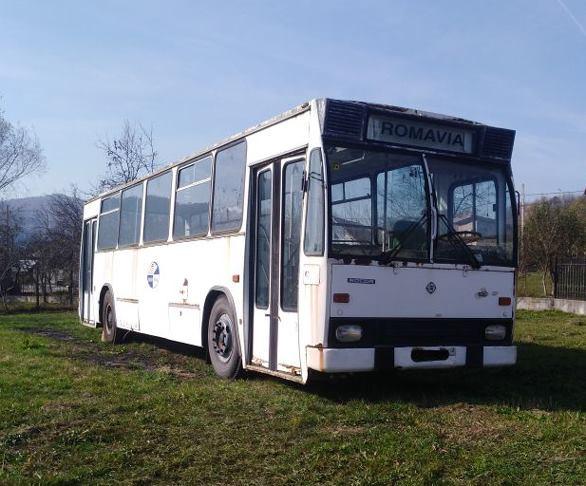 Povestea americanului care şi-a cumpărat un autobuz românesc din Feteşti şi a călătorit cu el până în New Jersey a făcut înconjurul lumii. Ce a pățit americanul cu autobuzul Rocar