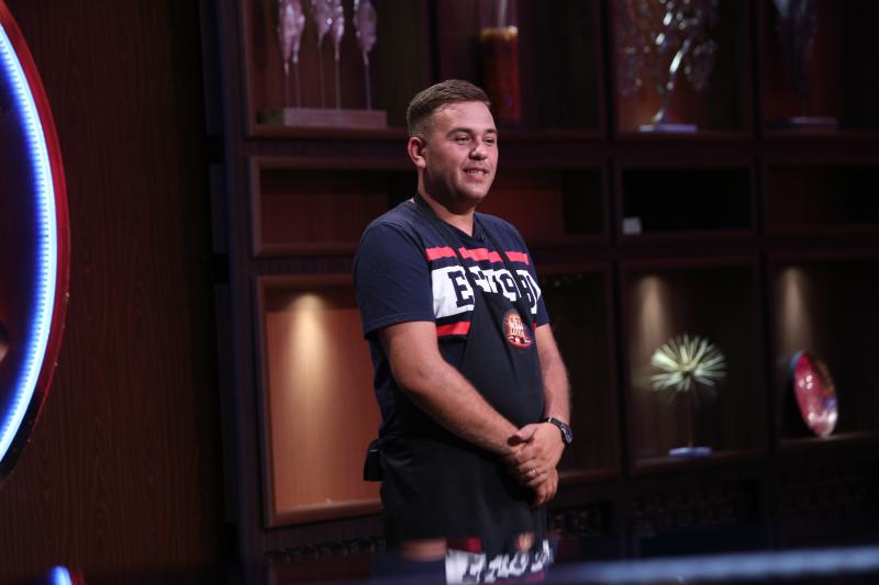 Cu dedicație pentru Mugurel! Cei trei chefi s-au apucat de rime și totul sună colosal! „Anul ăsta ai dat-o în bară, rața ta parcă zboară”