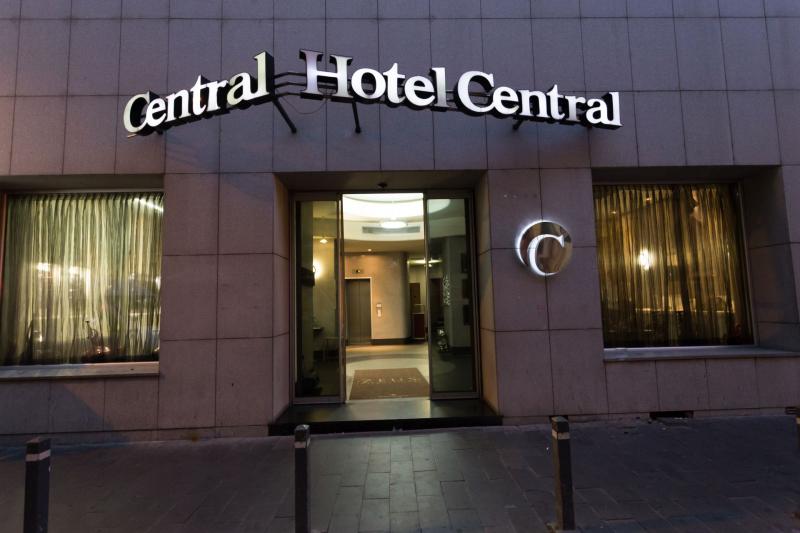 Cauți un boutique hotel în București? Ai de unde alege: ”Central”, ”Venezia” sau ”Opera”