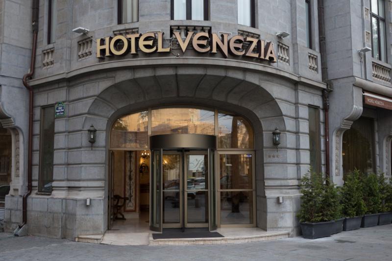 Cauți un boutique hotel în București? Ai de unde alege: ”Central”, ”Venezia” sau ”Opera”