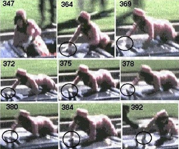 55 de ani de la asasinarea lui Kennedy. Secretul uluitor legat de costumul roz al lui Jacqueline, pătat cu sânge și creier – FOTO