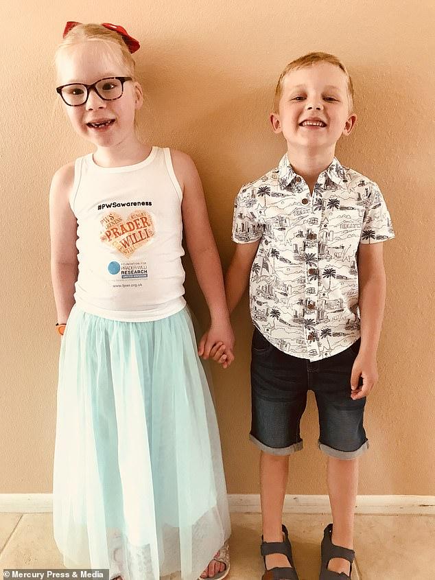 „Fetița mea plânge și țipă de foame, dar nu am voie să o hrănesc!” Povestea șocantă a copilei care ar putea mânca până la moarte