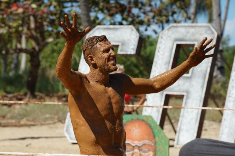 „Patru fete cucuiete în noroi, măi băiete!” Salvarea i-a aruncat pe concurenți în cel mai murdar joc din „Ultimul Trib”