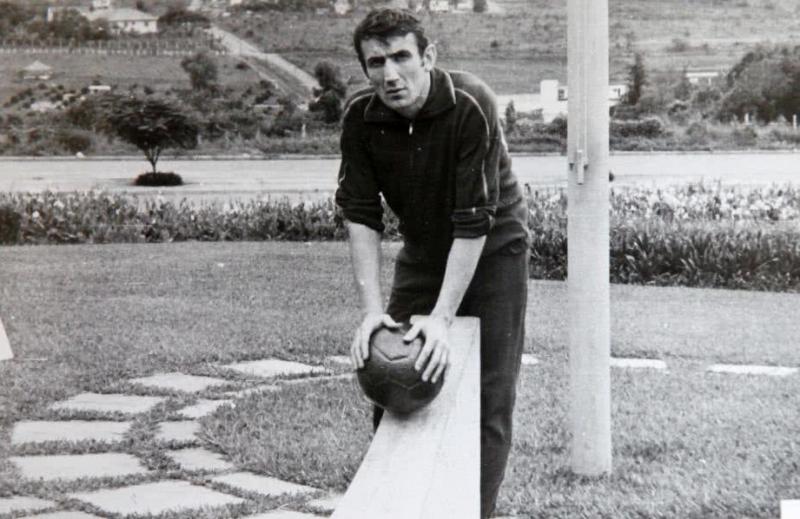 Suflarea stelistă e în doliu! A murit un fost jucător, o legendă a fotbalului românesc