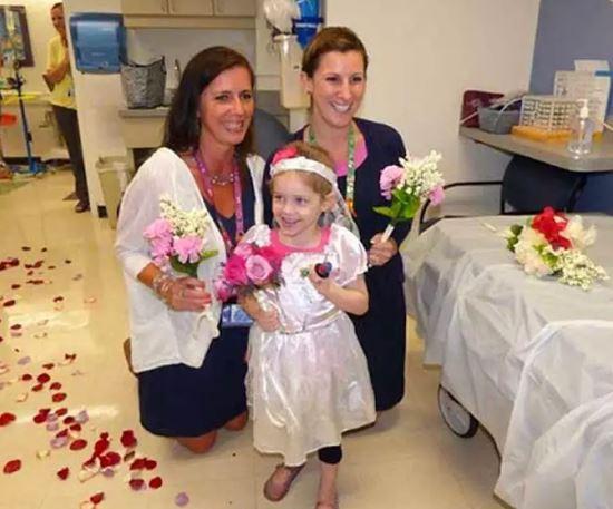 Povestea lor a făcut înconjurul lumii! Are 29 de ani și s-a căsătorit cu o fetiță de 4 ani care îl iubea enorm! Motivul este tulburător