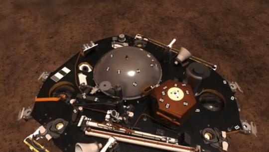 S-a scris istorie! Primele imagini cu suprafața planetei Marte au fost trimise de sonda spațială InSight