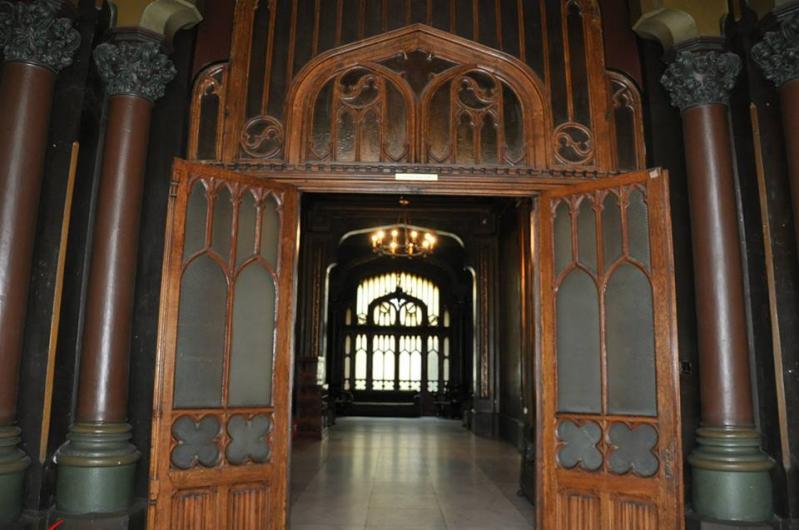 Aceasta este casa ridicată de primul mare corupt al României, locul preferat de domnitorul Alexandru Ioan Cuza pentru a se iubi nebunește cu amanta sa