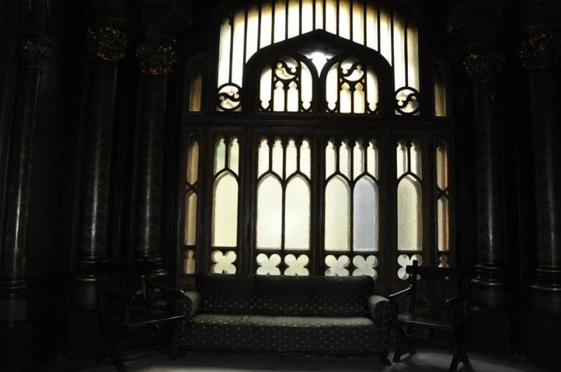 Aceasta este casa ridicată de primul mare corupt al României, locul preferat de domnitorul Alexandru Ioan Cuza pentru a se iubi nebunește cu amanta sa