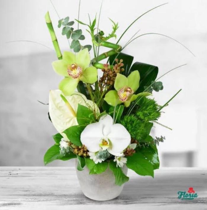 Aranjamente florale pentru aniversarea căsătoriei - Vezi 3 idei