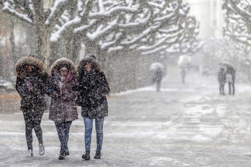 Iarnă de coșmar?! Meteorologii au anunțat când vin primele ninsori! Cum va fi luna decembrie