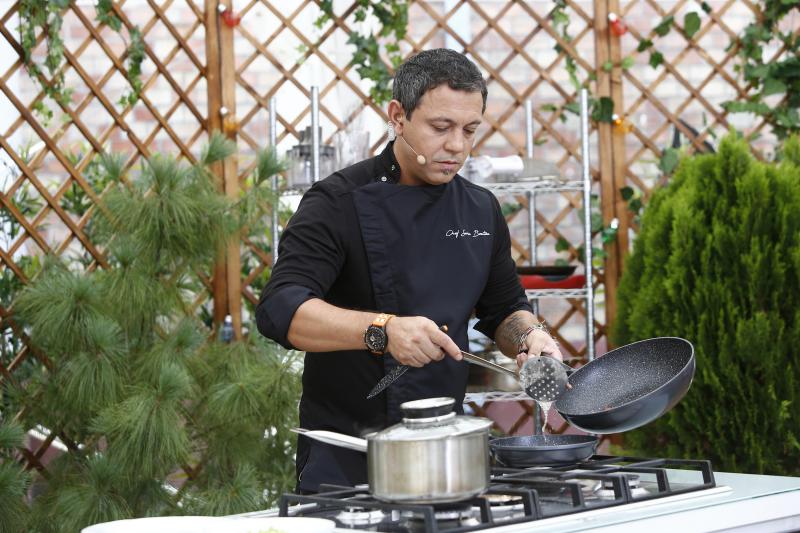 Ea e prima concurentă din echipa lui chef Scărlătescu! S-a dat cuțitul de aur, în ediția a treia "Chefi la cuțite"