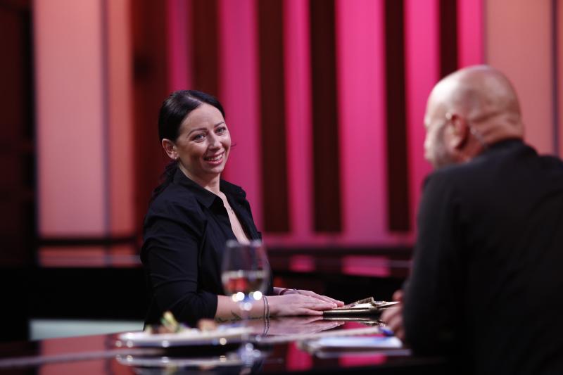 Ea e prima concurentă din echipa lui chef Scărlătescu! S-a dat cuțitul de aur, în ediția a treia "Chefi la cuțite"