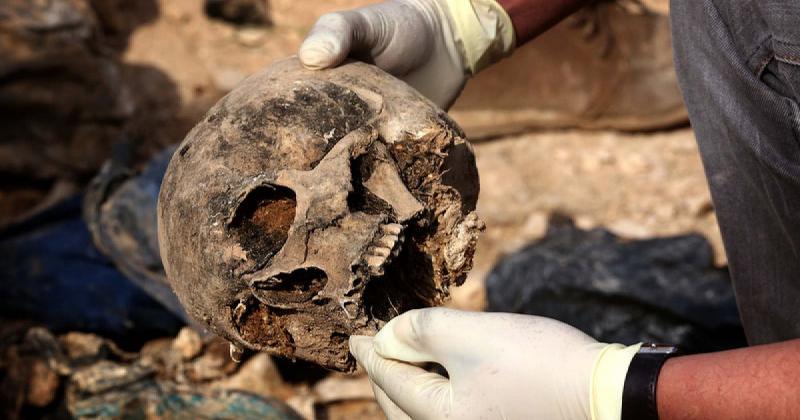 Descoperire terifiantă! Peste 12.000 de cadavre au fost găsite în 200 de gropi comune! Ce s-a întâmplat