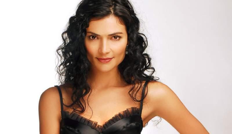 O mai ții minte pe ,,Betty cea urâtă''? Uite cum arata acum la 48 de ani! Este absolut SUPERBA. Vezi galerie foto