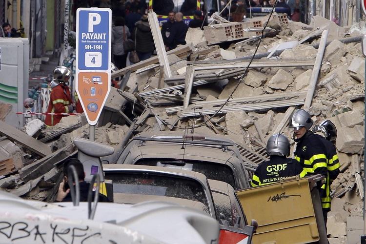 Bilanțul TRAGEDIEI din Franța! Trei persoane au DECEDAT, iar mai multe sunt PRINSE printre dărâmături: “Ne luptăm să salvăm vieţile oamenilor”