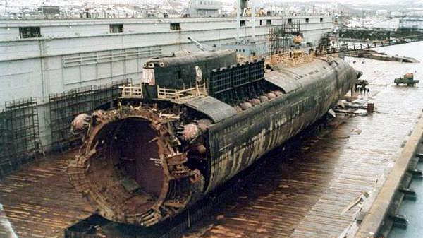 Filmul ce dezvăluie greșeala colosală făcută de Putin! 118 militari au murit într-un submarin explodat și supraviețuitorii au fost abandonați