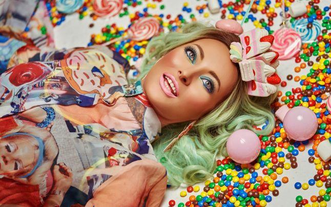 Delia a lansat o piesă delicioasă, ”Acadele”: ”Eu am compus piesa. Eram la regim!”