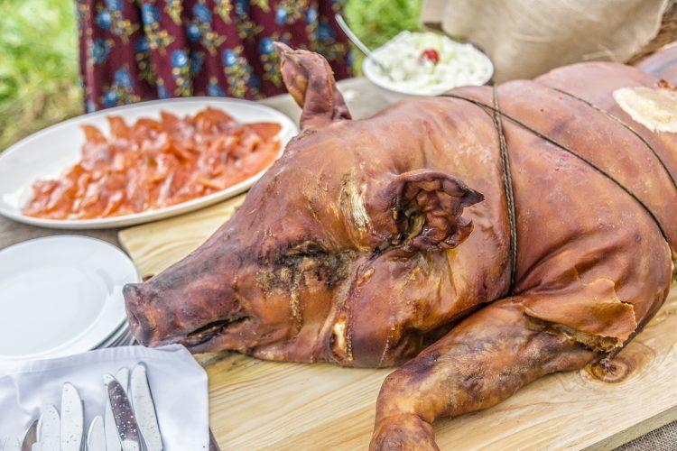 Chef Nicolai Tand a făcut nuntă magică de moroșan adevărat! „Am făcut în curte, am avut pită de casă din vecini...”