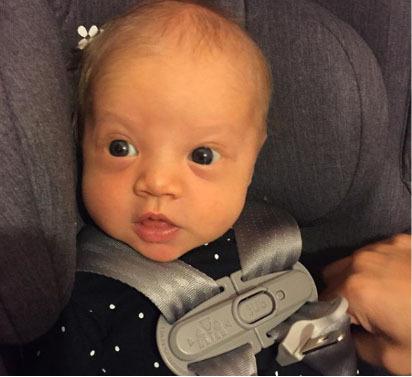 Este unul dintre cei mai îndrăgiți actori, dar este un tată iresponsabil. Actorul din filmul ,,Spărgătorii de nunți'' își reneagă fetița nou-născută și nu vrea să o vadă! Uite cât de frumoasă este fetița