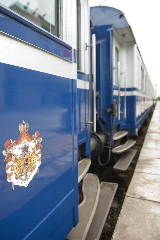 Patru generaţii ale familiei regale au călătorit cu trenul regal. De Ziua Naţională, trenul a ajuns la Alba Iulia
