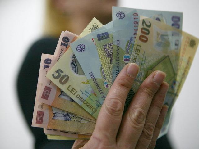 Ajutor în bani pentru români! Ce trebuie să faci ca să primești 13.800 lei