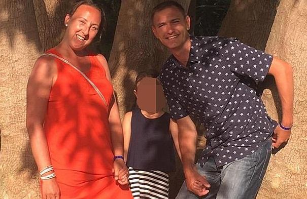 A învins cancerul în urmă cu trei ani de zile, dar apoi, când a crezut că boala a revenit, s-a sinucis! O fetiță de opt ani a rămas orfană de mamă