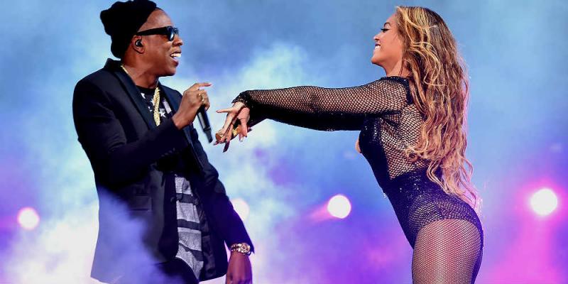 Iată cât câștigă vedetele pentru o singură postare pe rețelele de socializare! Sumele sunt halucinante