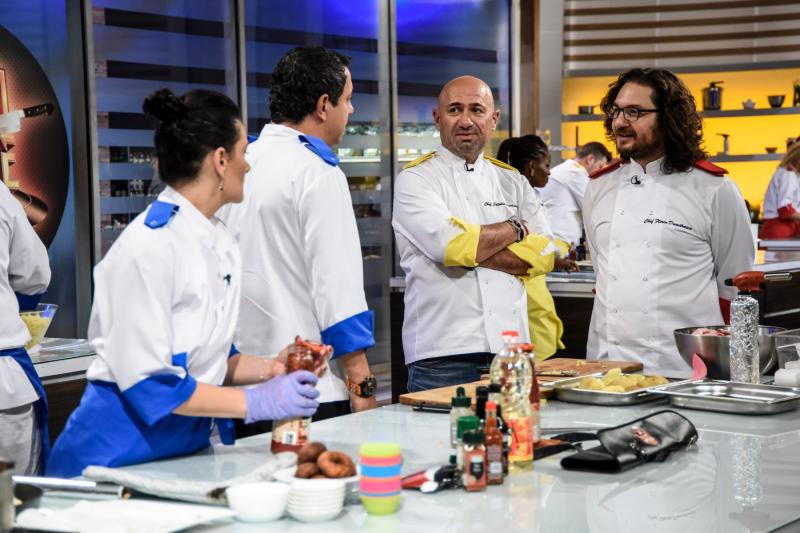 Nea Mărin îi pune pe jar pe chefi! A doua confruntare de la „Chefi la cuțite” vine cu surprize