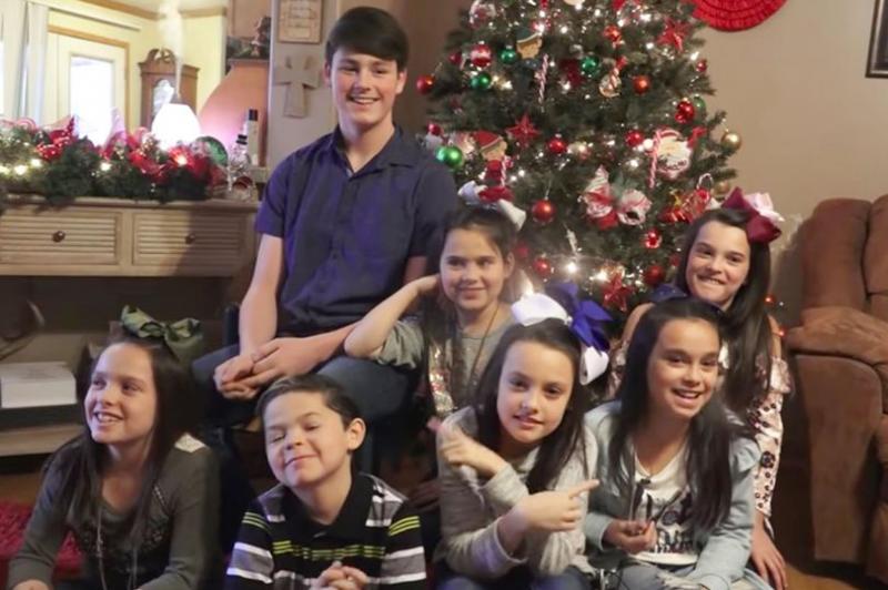 Miracol de Crăciun pentru șapte frați orfani! După ani de suferință, coșmarul lor a luat sfârșit. „Am fost binecuvântați” - FOTO