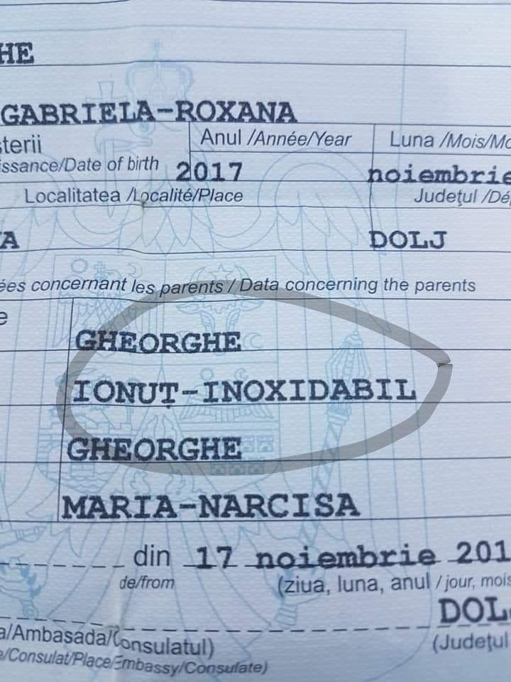 Credeai că ai văzut tot? Cum a putut să-și boteze copilul această familie întrece orice închipuire!