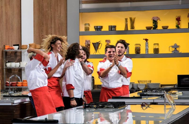 Un alt concurent de la „Chefi la cuțite” a părăsit competiția! Audiențe-record marți seară