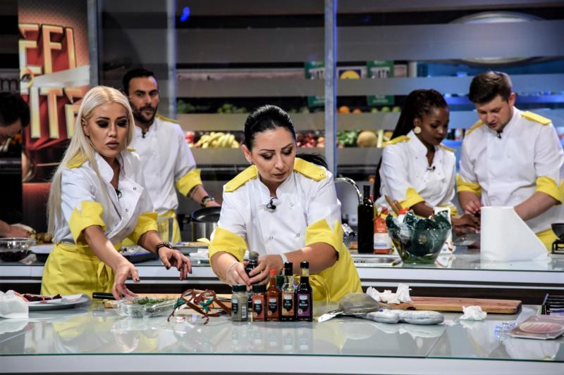 Un alt concurent de la „Chefi la cuțite” a părăsit competiția! Audiențe-record marți seară