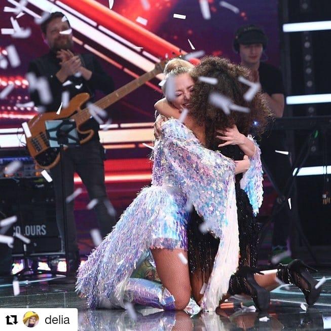 Bella Santiago, câștigătoarea „X Factor”! A avut o copilărie chinuită și tot ce și-a dorit a fost să-și ajute fetița