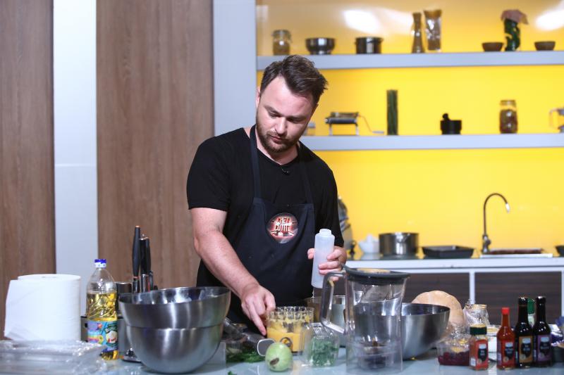 Ediție „cu de toate”! O reîntâlnire emoționantă i-a adus lacrimi în ochi lui Cătălin Scărlătescu. În același timp, Liviu și Andrei au făceau prăpăd în bucătărie